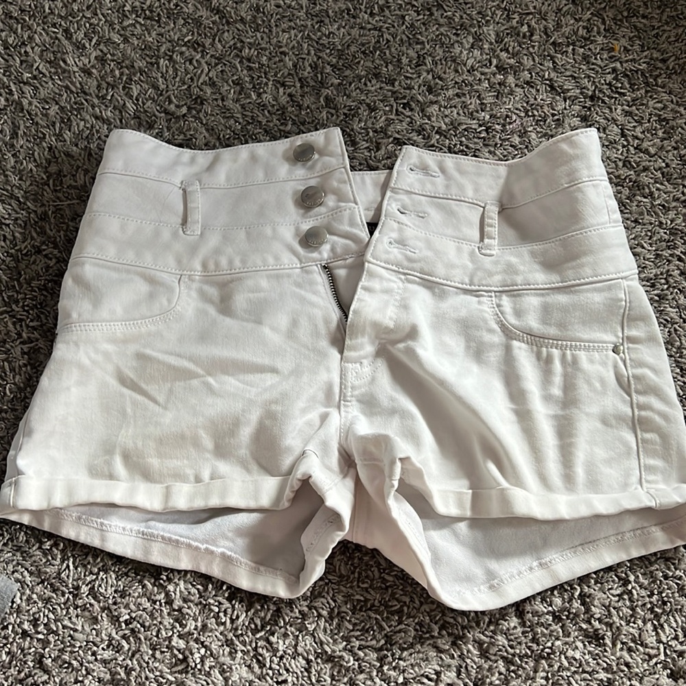 high waisted button up shorts!